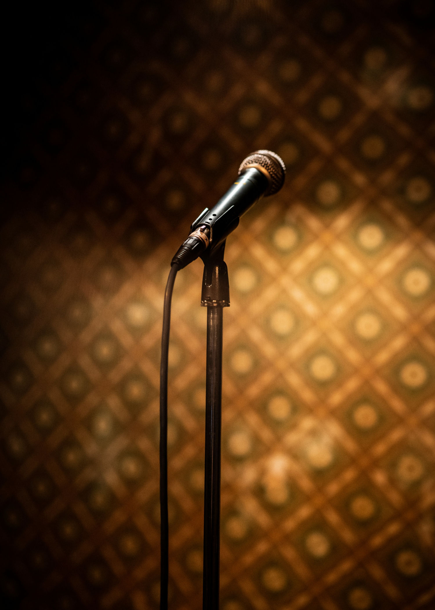 Elementary for stand-up comedy, almost like the brick wall: micro and micro stands