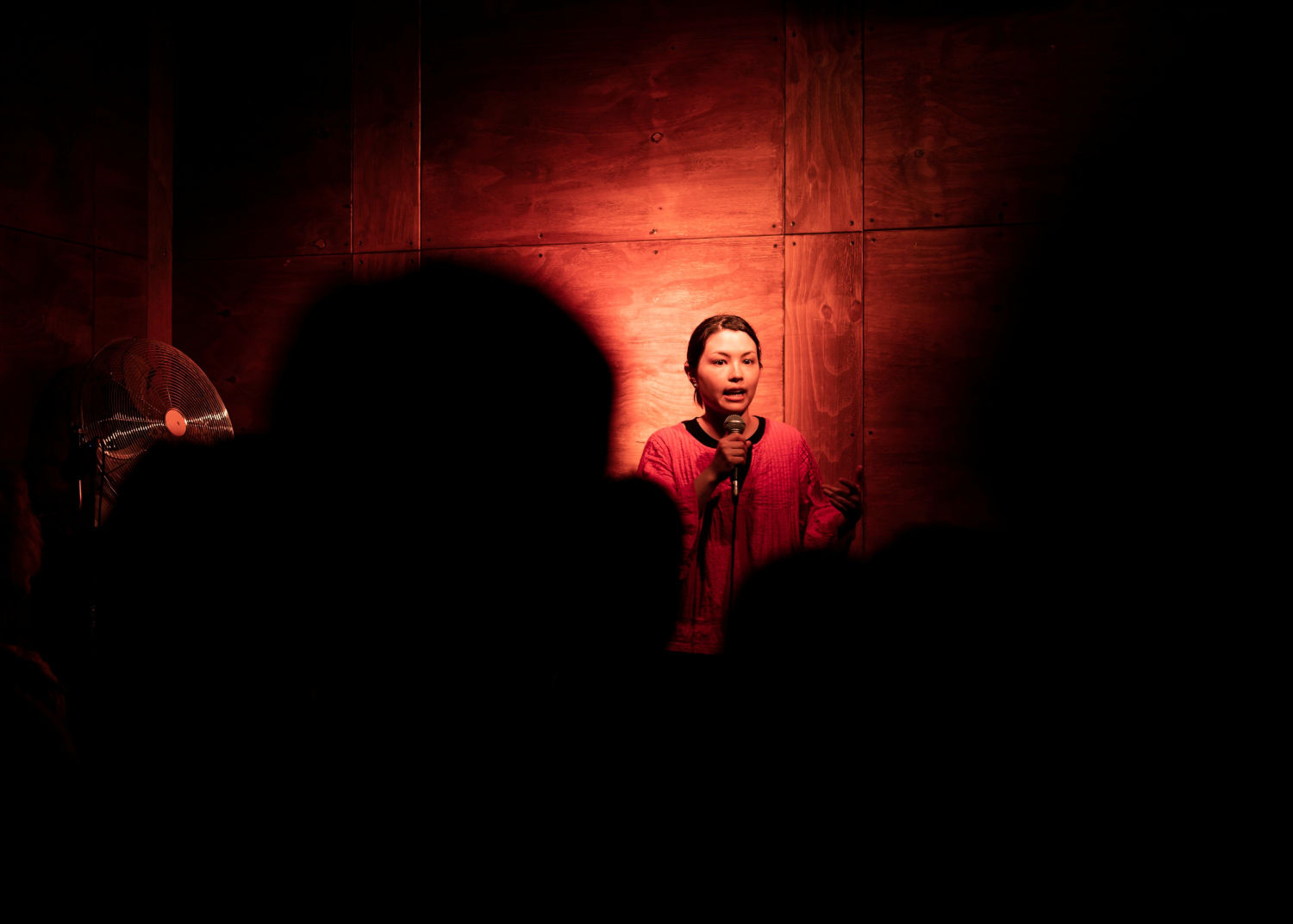 Comedienne Erika Ratcliffe plays several times a week in Berlin, here at the show 'Stereo Comedy'